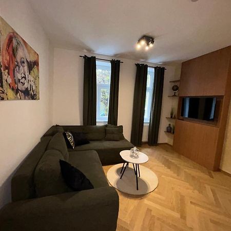 Deluxe Apartment Favoriten Вена Экстерьер фото